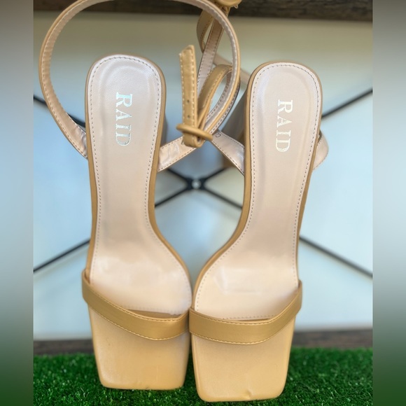 Elegant square toe, square heel, ankle strap sandal - Picture 3 of 5